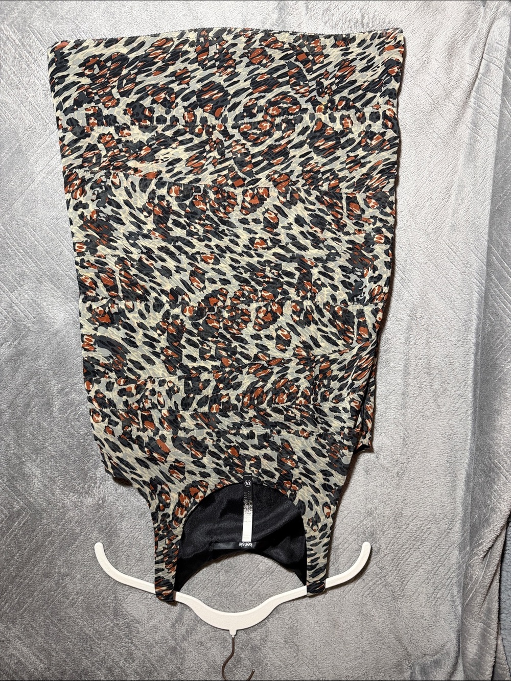 Kensie | Abstract Animal Print Chiffon Dress Tiered Sheer Overlay - Size Medium - Picture 5 of 12
